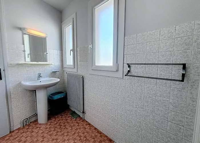 Lägenhet Avec Balcon Au Port De Plaisance De - Fr-1-361-119