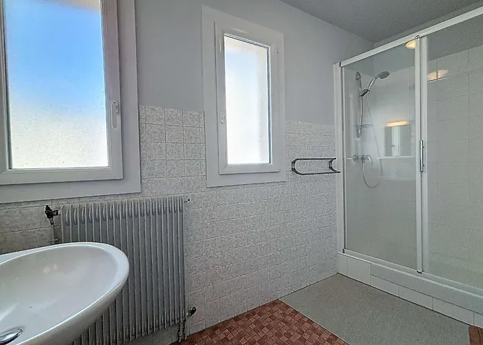 Appartement Avec Balcon Au Port De Plaisance De Granville - Fr-1-361-119 아파트 그랑빌